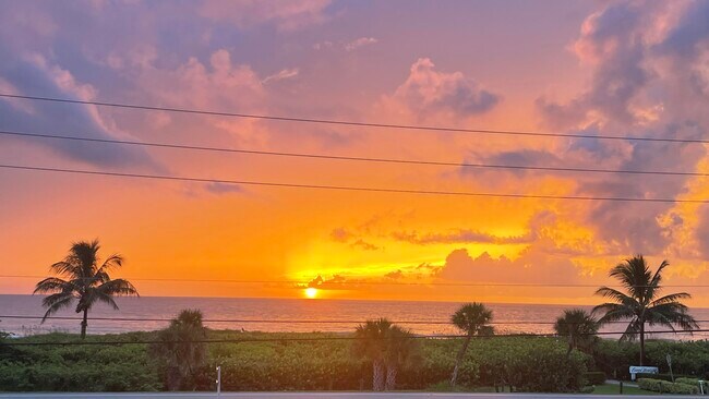 Building Photo - 5159 N Hwy A1A