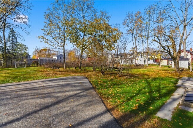 Building Photo - 45R South