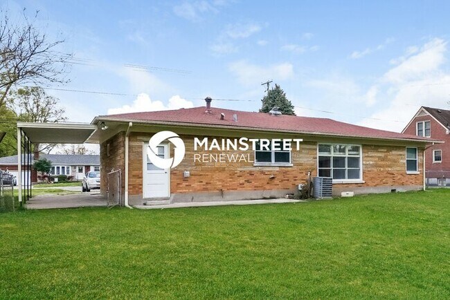 Building Photo - 3 Bedroom Pet-Friendly Home in LOUISVILLE, KY with Main Street Renewal