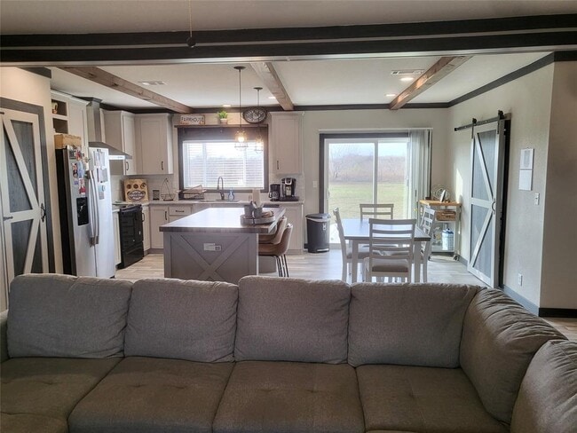 Building Photo - 192 Lazy River Ln