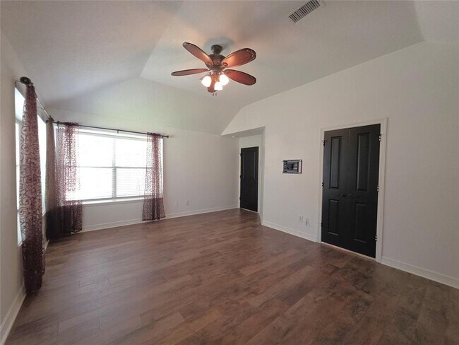 Building Photo - 126 S Millport Cir