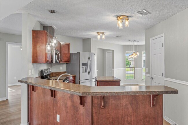 Building Photo - 203 Citadel Ln