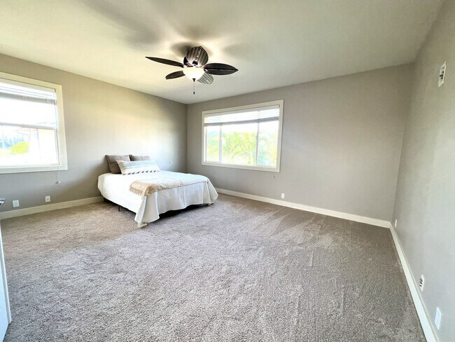 Building Photo - Haleaka Single Family 4 bedroom 3 bedroom ...