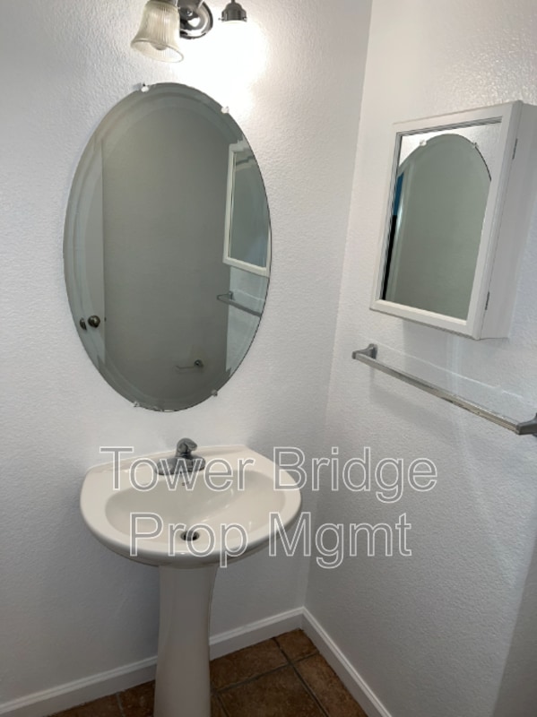 Building Photo - 5518 Sagpond Way