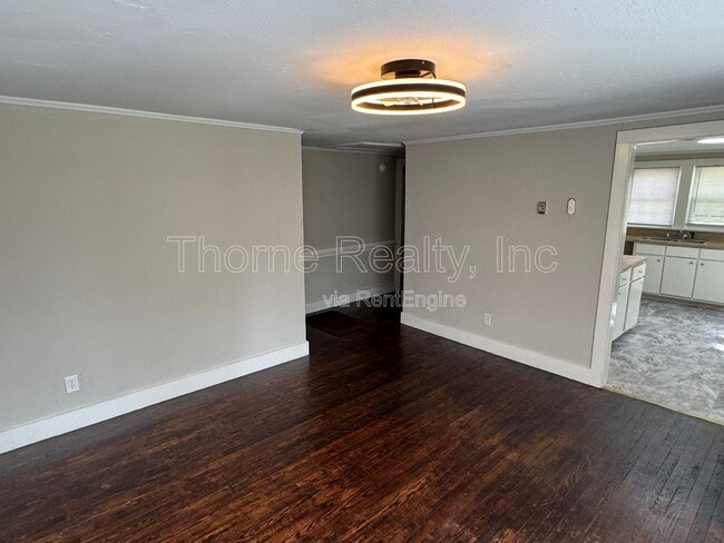 Building Photo - 1100 Chapel St