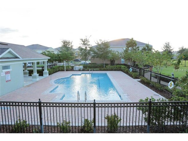 Building Photo - MOVE IN SPECIAL-3/2.5 Spacious Townhouse w/ 2 Car Garage in St. Cloud