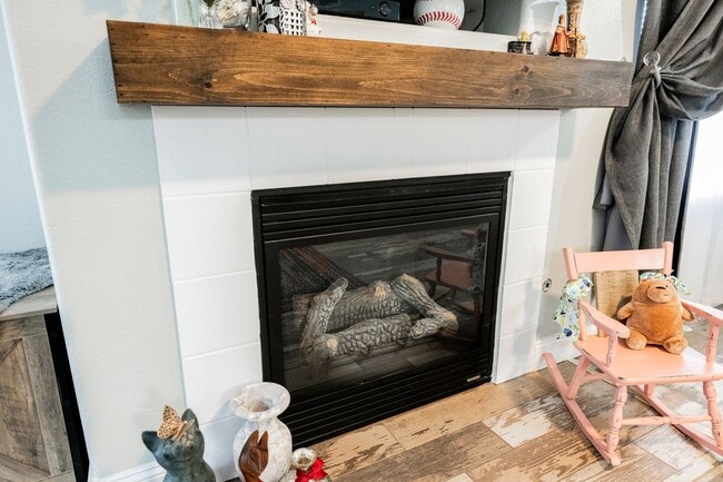 Building Photo - Beautiful 2 bedroom condo-North Las Vegas