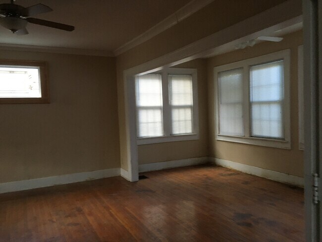 Building Photo - 4104 N College Ave