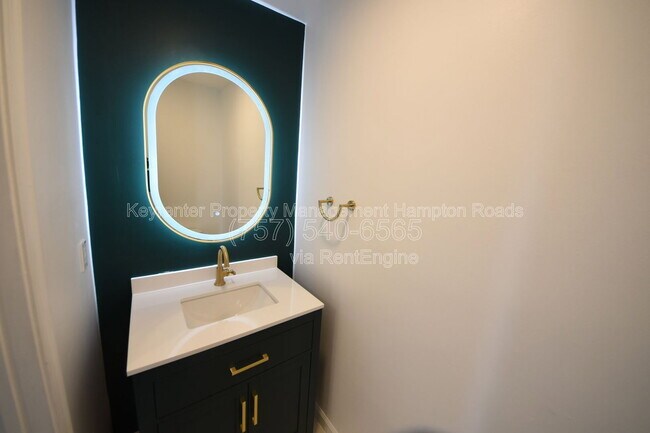 Building Photo - 101 Madison Chase