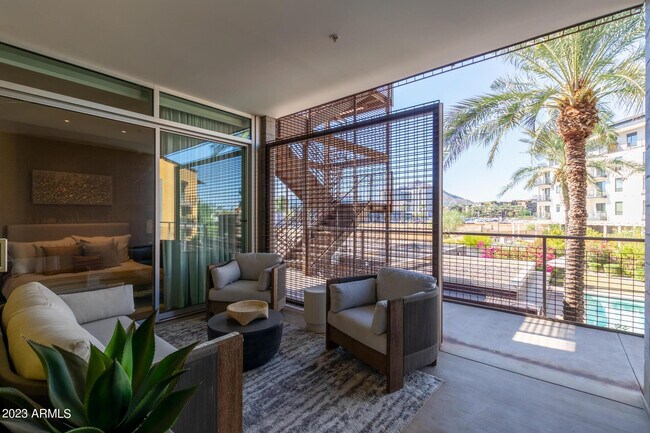 Building Photo - 4737 N Scottsdale Rd