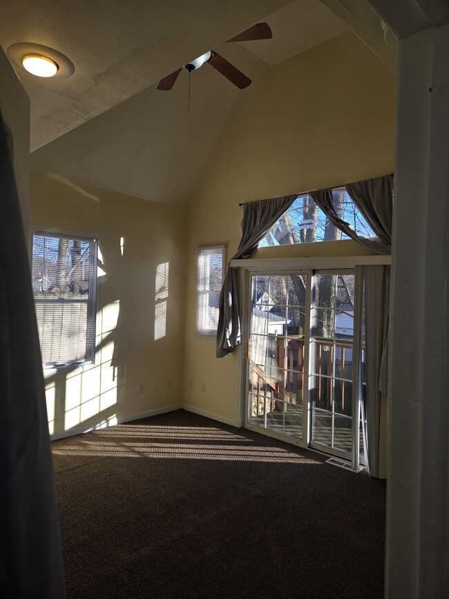 Building Photo - 2203 15th Ave