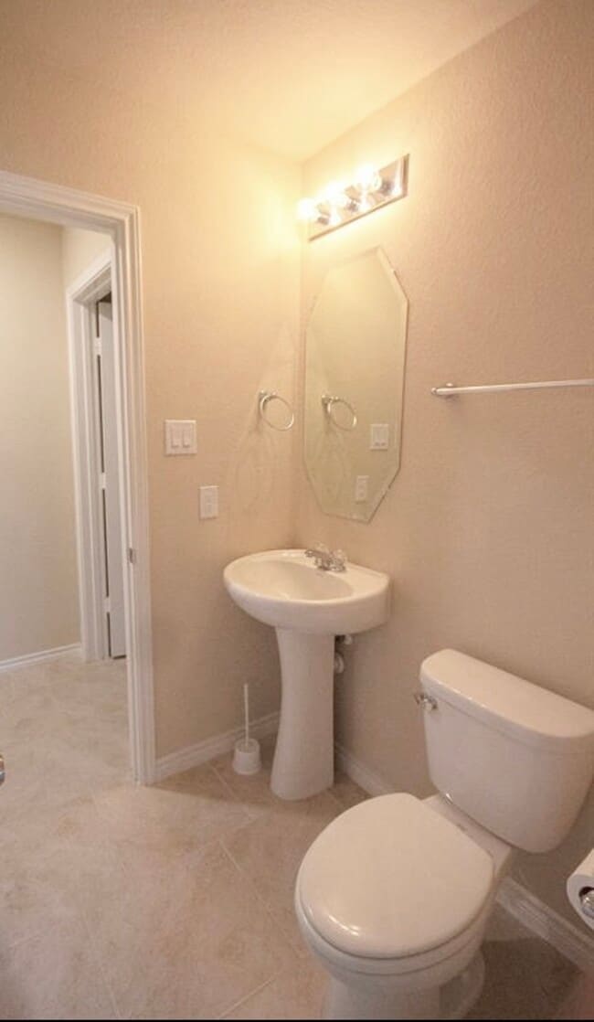 Building Photo - 17603 Rose Summit Ln