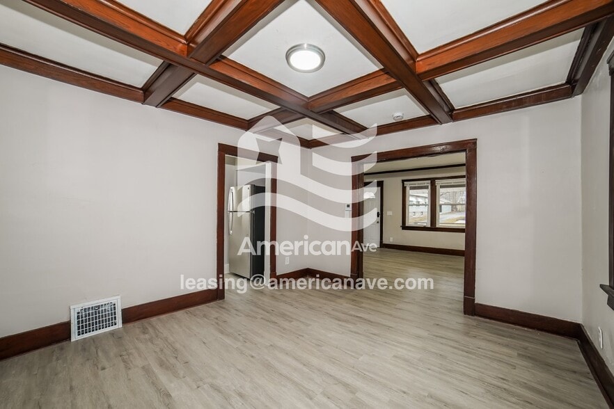 Building Photo - 211 W Richmond Ave