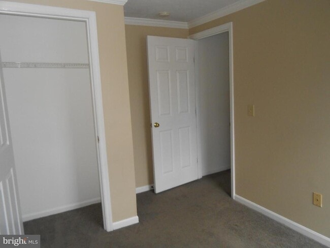 Building Photo - 131 Township Ct
