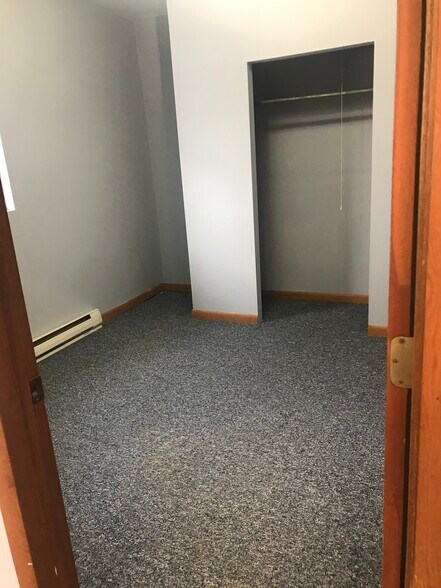 North bedroom - 278 E 6th St