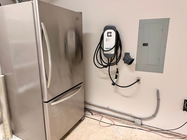 Building Photo - Cedar Park Home