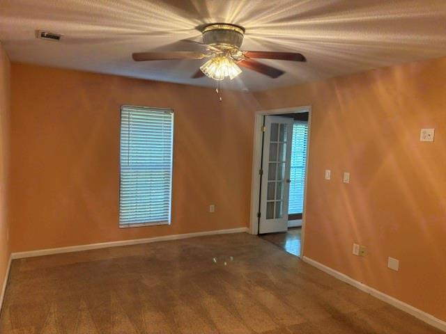 Building Photo - 24105 Plantation Dr NE