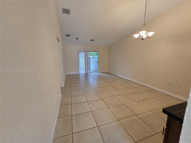 Building Photo - 3906 SW 48th Ave