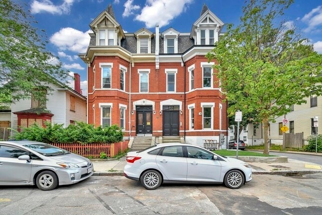 Building Photo - 14 Rockland St