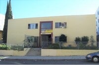 Building Photo - 830 S Grand View St