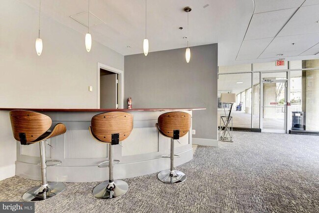 Building Photo - 800 4th St SW