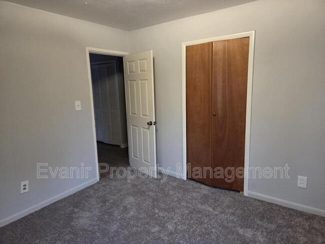 Building Photo - 3747 Barbarosa Dr