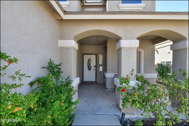 Building Photo - 7528 Wolf Creek Dr