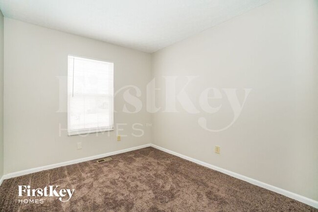 Building Photo - 5993 Brookmont Dr