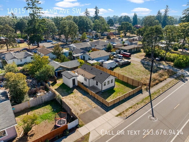Building Photo - 14915 Portland Ave SW