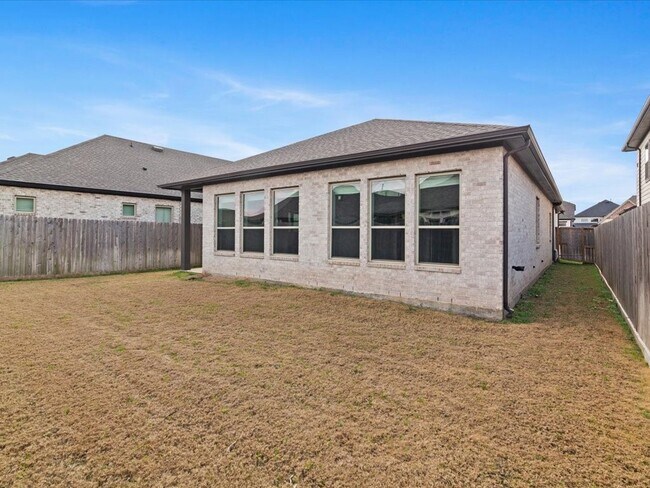 Building Photo - 222 Amaranth Wy