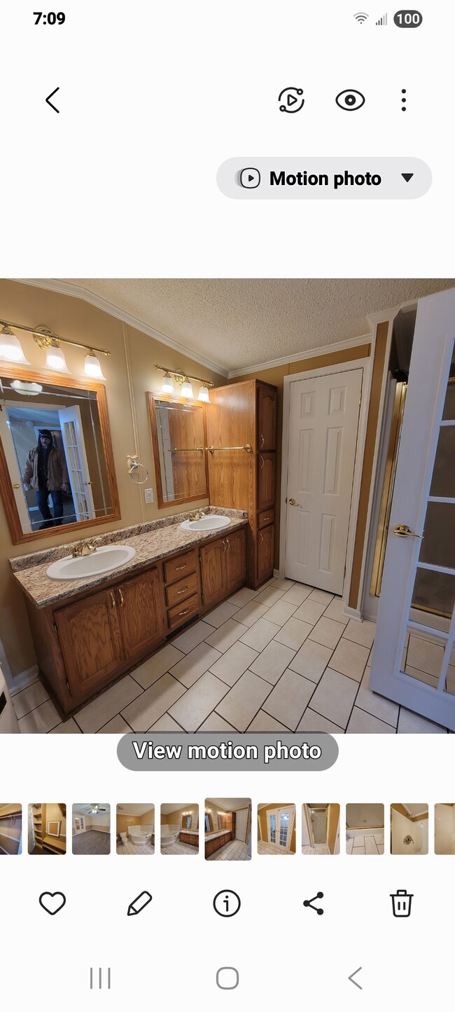 Building Photo - 3033-3012 12th Ave