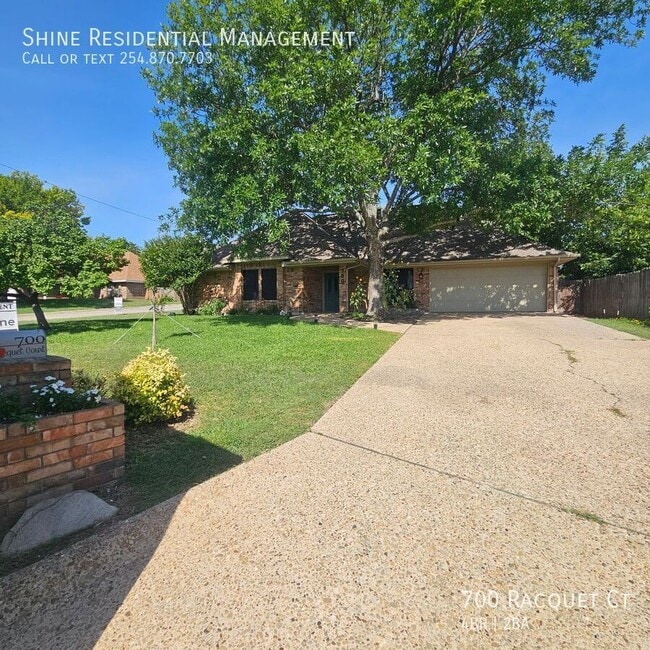 Building Photo - 700 Racquet Ct