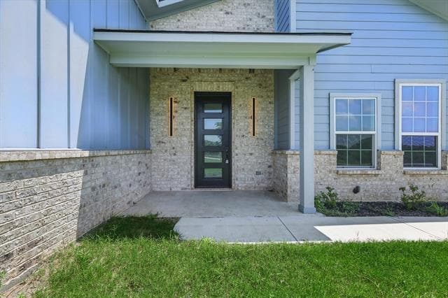 Building Photo - 732 County Rd 3424