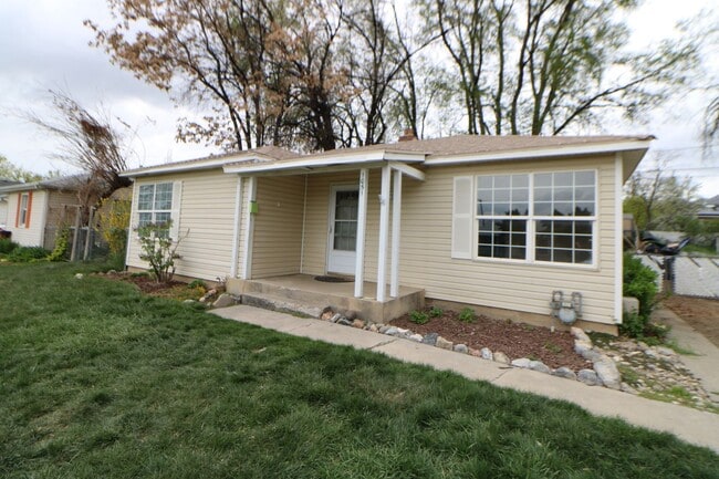 Building Photo - Provo Home Near the Foothills