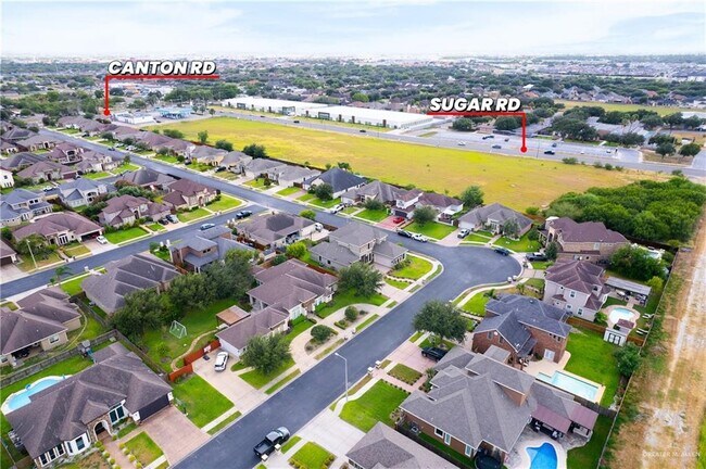 Building Photo - 1320 Manzano Ln