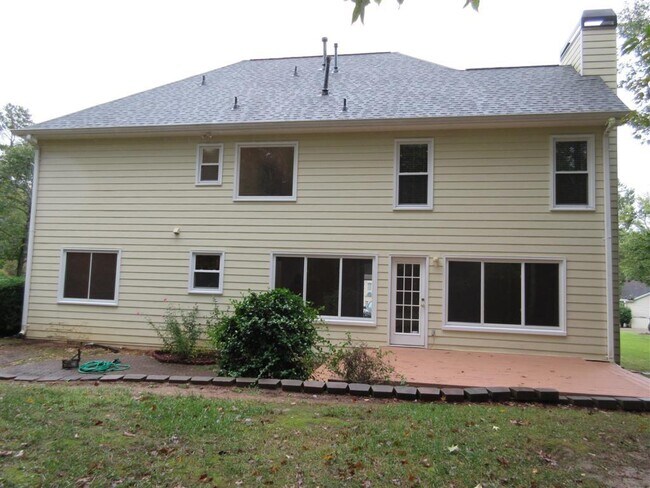 Building Photo - 4635 Villa Chase Dr NE