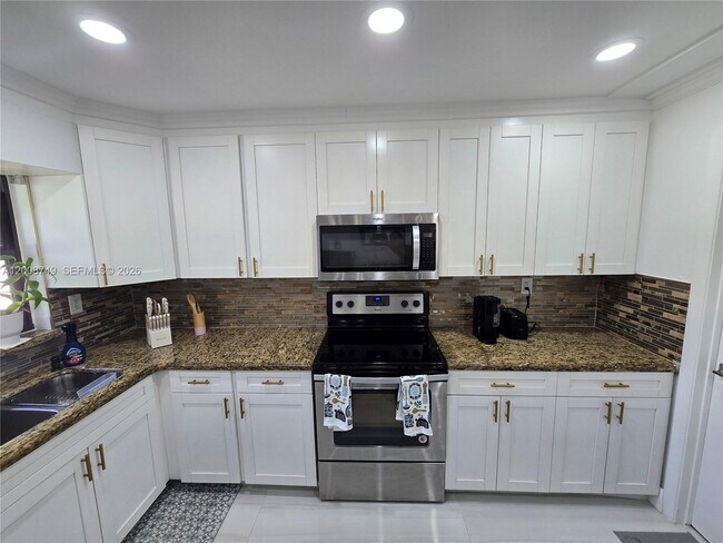 Building Photo - 11578 NW 39th Pl