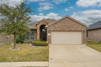 Building Photo - 649 Cattlemans Way