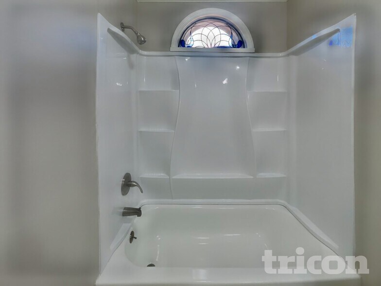 Building Photo - 6013 Rittenhouse Rd