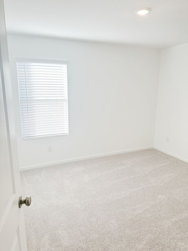 Building Photo - 15069 Red Sands Trl