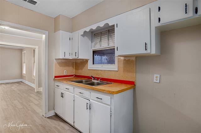 Building Photo - 615 Yarborough St