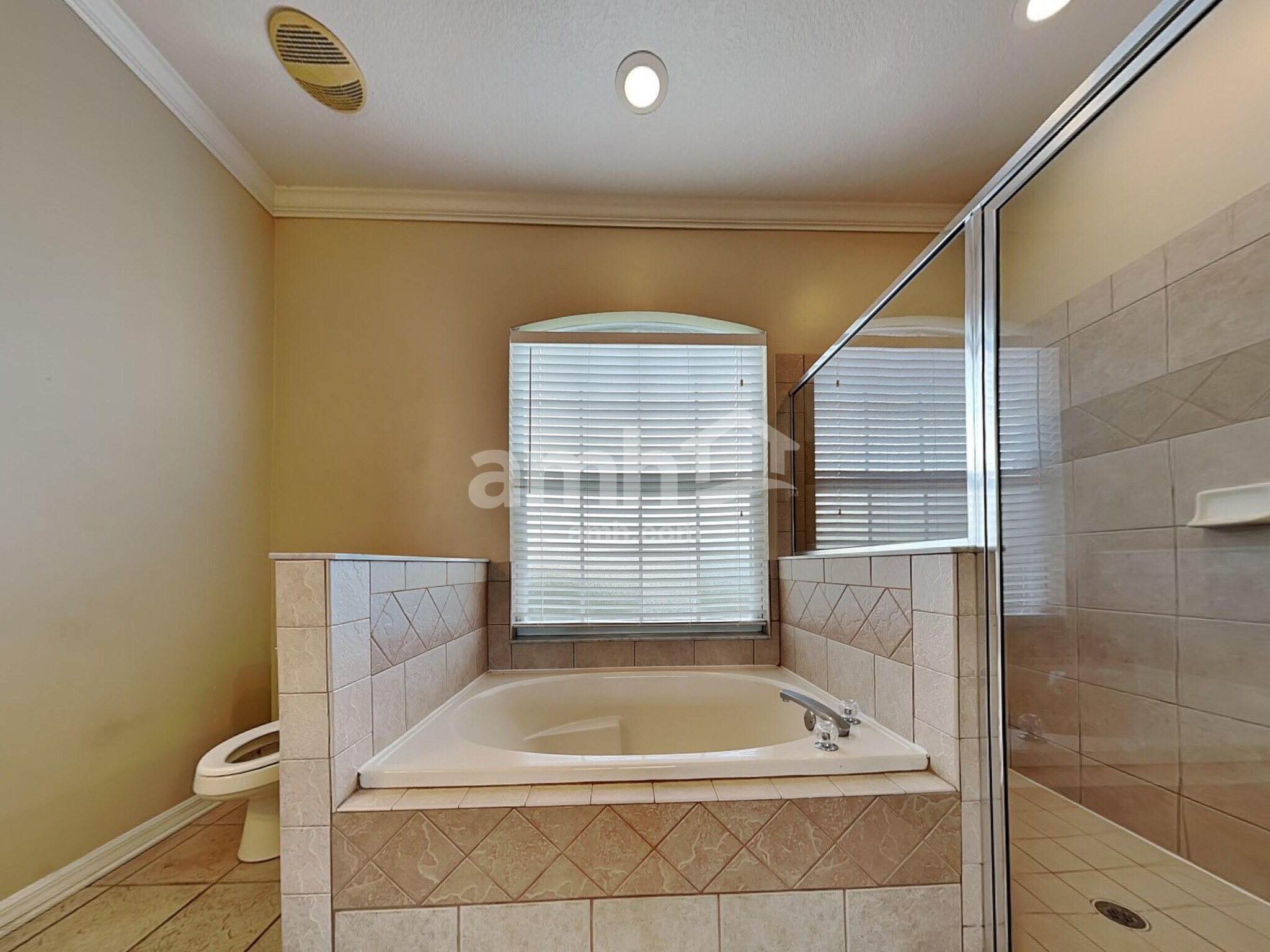 Building Photo - 1520 Presidio Dr