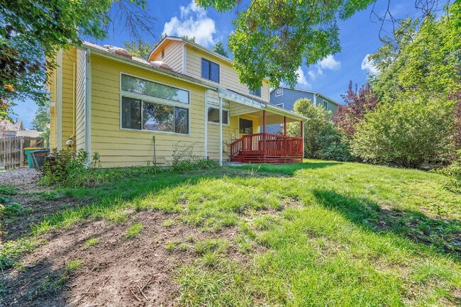 Building Photo - $3,095.00, 4-bed, 2.5-bath located in West...