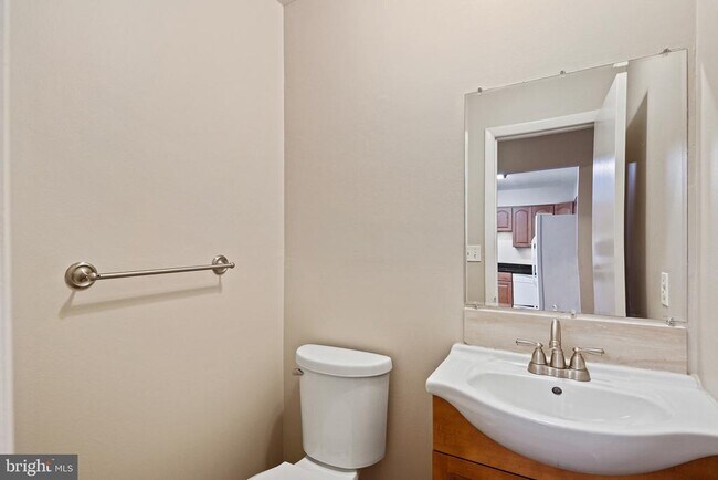 Building Photo - 7 Castlehill Ct