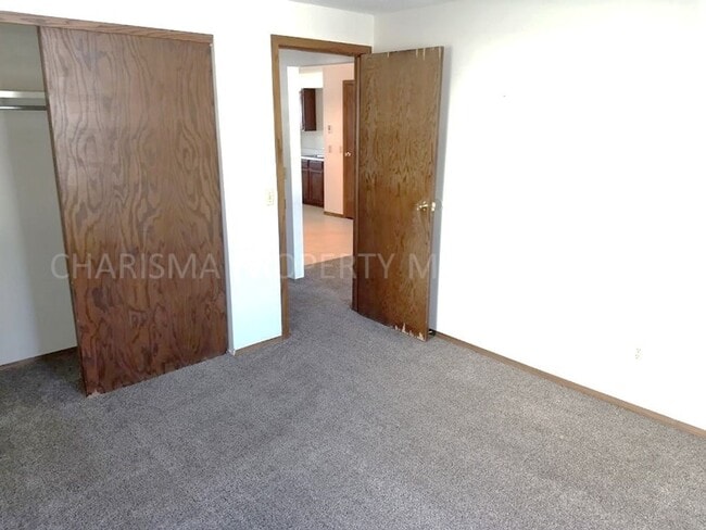 Building Photo - 2 BD - WHEN LOCATION, COMMUNITY AND PRICE ...