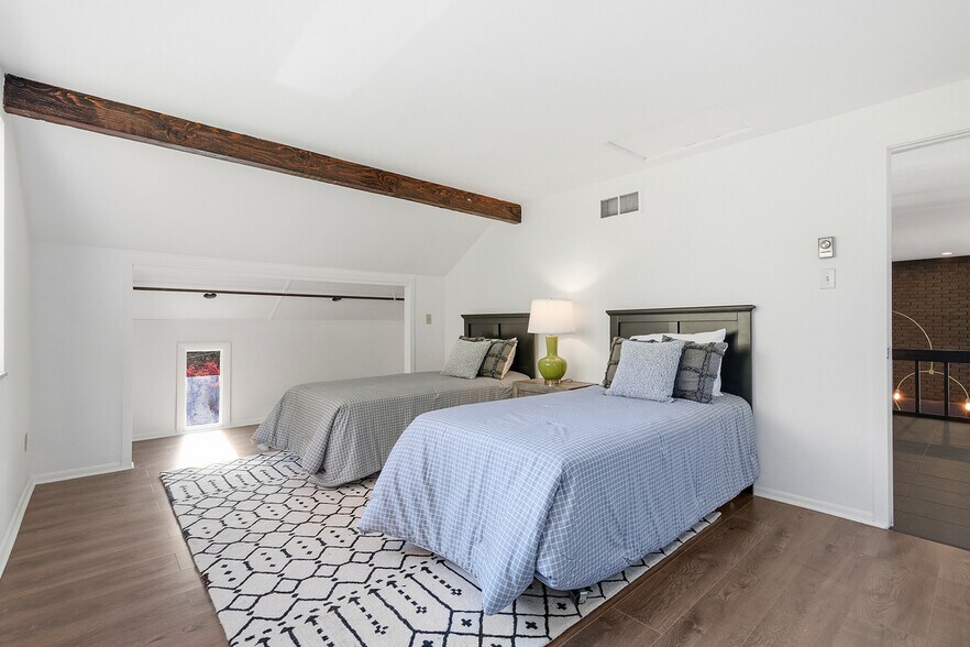 Building Photo - 1 Myrtle Hill Rd