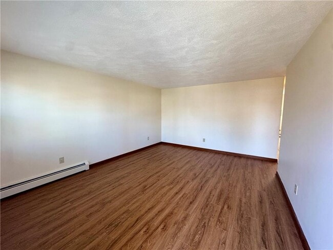 Building Photo - 135 Rounds Ave