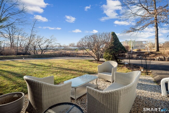 Building Photo - 12 Splitrock Rd