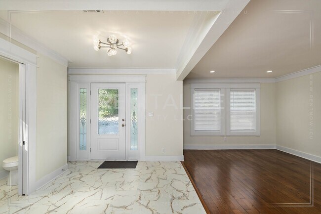 Building Photo - 80 N Hathaway Rd