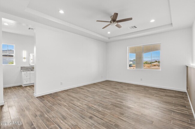 Building Photo - 22926 W La Mirada Dr